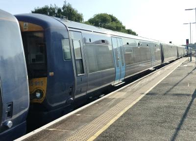 375915 at Tonbridge. &copy; Geoff