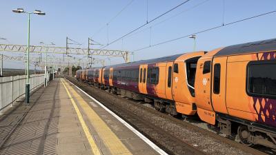 730033 at Cheddington. &copy; Luivery
