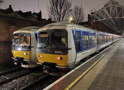 165006,165038 at London Marylebone. &copy; Pistolpete008