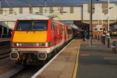 91109 at Peterborough. &copy; South Coast Trainspotter