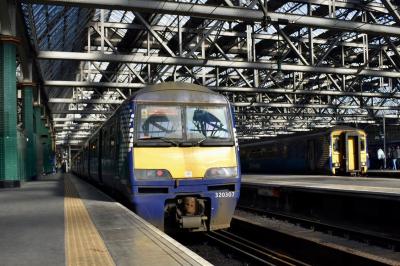 photo of 320307,156436 at Glasgow Central