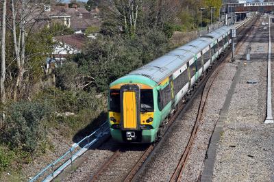 377137 at Havant. &copy; Bestieboy