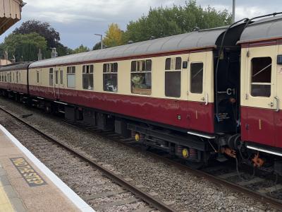 17013 coach at Yatton. &copy; BigKev