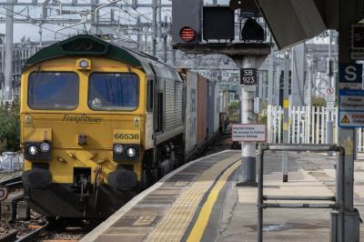 Didcot Parkway photo