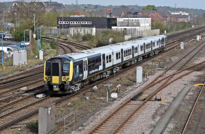 photo of 450039 at Eastleigh