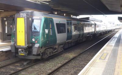 350105 at Stafford. &copy; BigKev