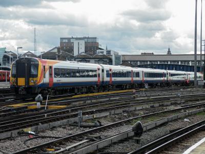 444030 at Clapham Junction. &copy; llamafish