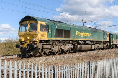 66602 at Kingsthorpe. &copy; llamafish