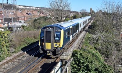 photo of 450059 at Portchester