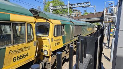 photo of 66561 at Acton Main Line