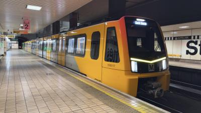 555017 at St. James (Tyne & Wear Metro). &copy; AJax