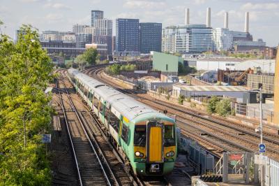 377151 at Wandsworth Road. &copy; Zain
