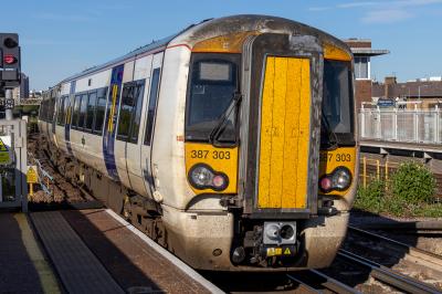 photo of 387303 at Clapham Junction