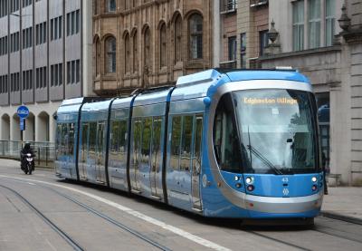 MM 43 at Town Hall (West Midlands Metro). &copy; AJax