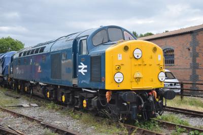 40012 - Class 40 / Locomotives — trainlogger