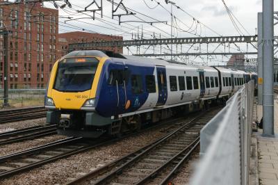 195004 at Leeds. &copy; llamafish