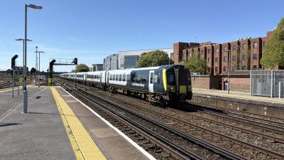 444017 at Eastleigh. &copy; Luivery
