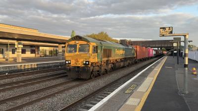 66572 at Oxford. &copy; Luivery