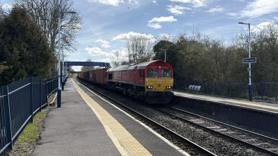 66015 at Kings Sutton. &copy; Luivery