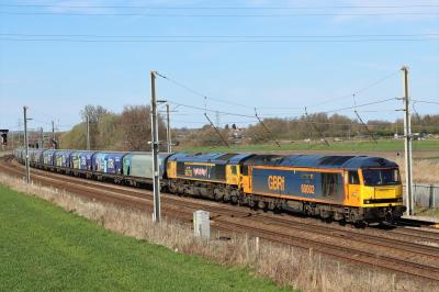 60002 at Winwick. &copy; stevexos