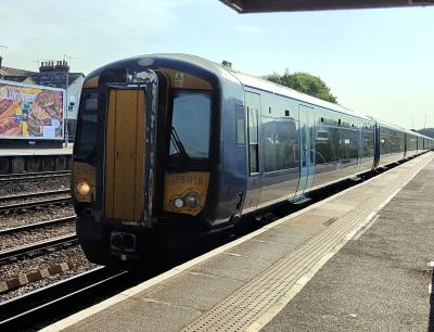 375918 at Tonbridge. &copy; Geoff