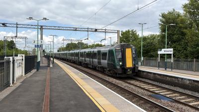 350117 at Wolverton. &copy; Luivery