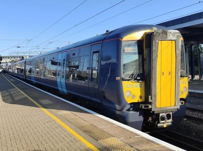 375302 at Ashford International. &copy; Geoff