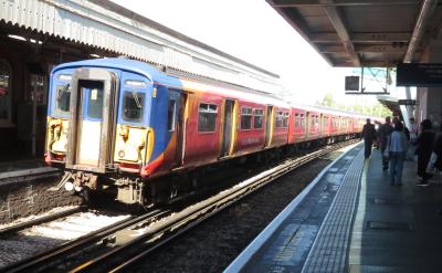5738 at Clapham Junction. &copy; Geoff