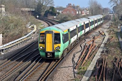 377421 at Havant. &copy; Bestieboy