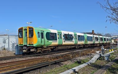 313210 at Havant. &copy; Bestieboy
