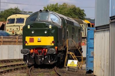 D6851 at Barrow Hill. &copy; South Coast Trainspotter