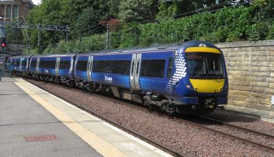 170471 at Edinburgh Waverley. &copy; Geoff