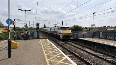 91105 at Newark North Gate. &copy; Luivery