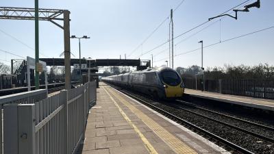 390045 at Cheddington. &copy; Luivery