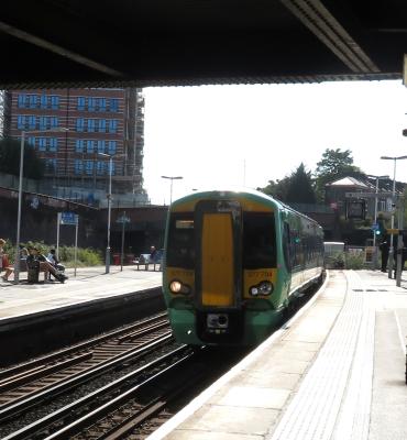 377704 at Clapham Junction. &copy; Geoff