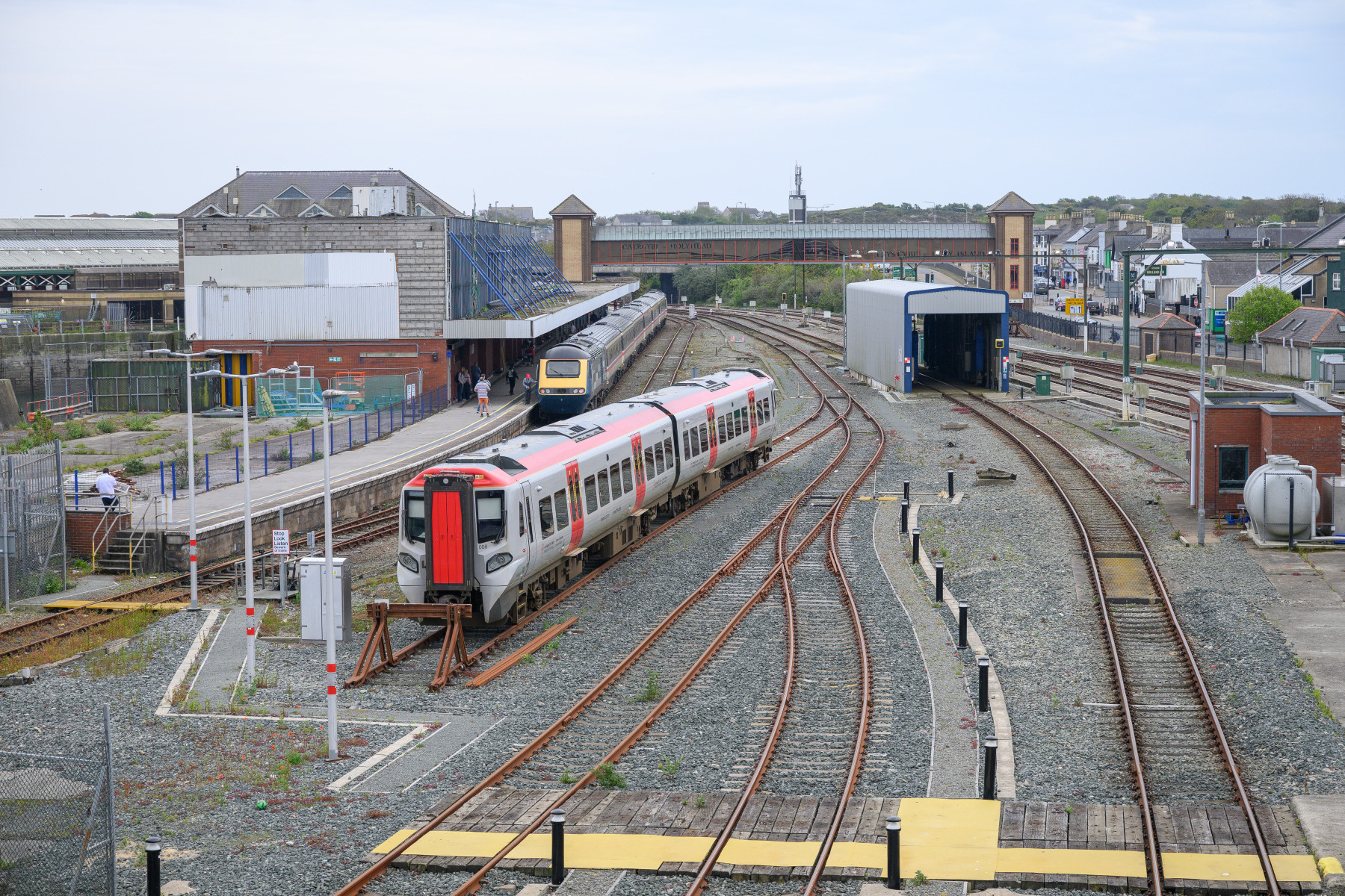 Photo of 197008 and 43159 at Holyhead Carriage Siding — trainlogger