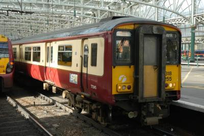 318255 at Glasgow Central. &copy; Byron5574