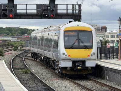 168329 at Birmingham Moor Street. &copy; Luivery