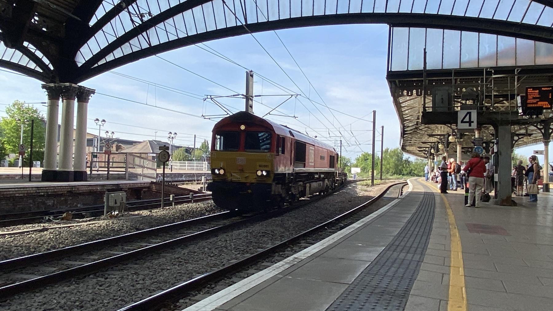 Photo of 66066 at York — trainlogger
