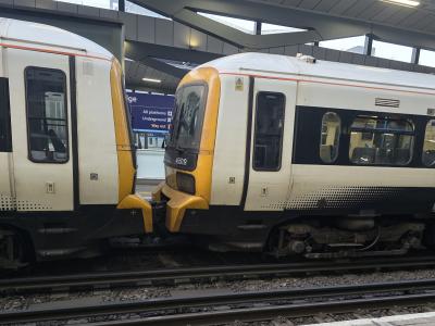 465019 at London Bridge. &copy; MikeMOL