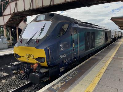68009 at Yatton. &copy; BigKev