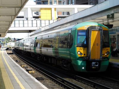 377319 at East Croydon. &copy; Trainman5862