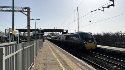 390039 at Cheddington. &copy; Luivery