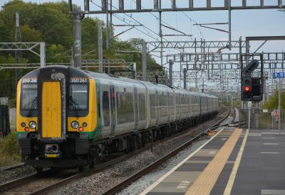 350261 at Bletchley. &copy; AJax