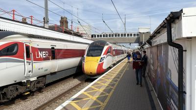 801221 at Newark North Gate. &copy; Luivery
