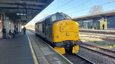 37901 at Nuneaton. &copy; MemberOfThePublic