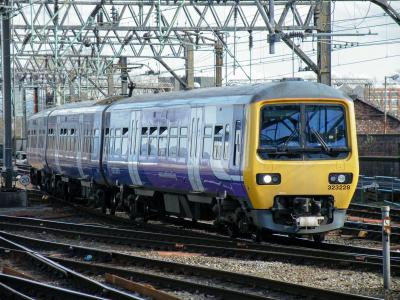 323228 at Manchester Piccadilly. &copy; llamafish