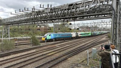 390121 at Crewe. &copy; Luivery