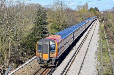 450050 at Bedhampton. &copy; Bestieboy