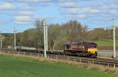 66050 at Winwick. &copy; stevexos